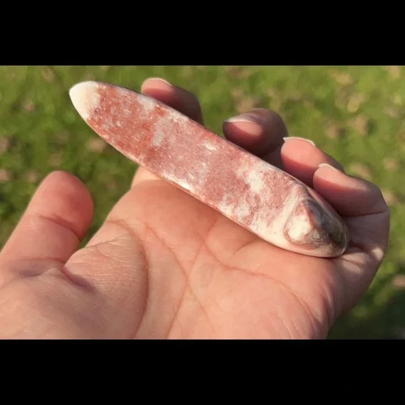 (RELISTED) ✨ HP ✨ Red Jasper ✨ Moon Carving ✨ - Picture 6 of 7